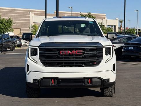 Used 2024 GMC Sierra 1500 AT4 w/ Technology Package AWD/4WD image 10