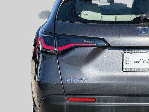 Used 2023 Honda HR-V LX image 12