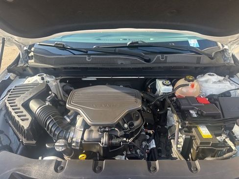 Used 2019 Chevrolet Blazer LT w/ Sun and Wheels Package image 35