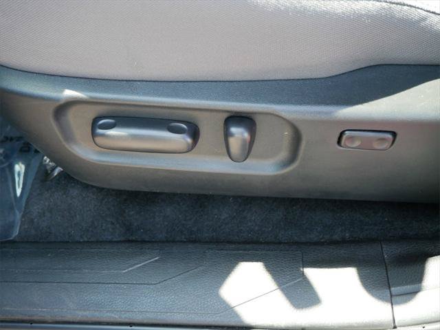 Certified 2023 Toyota Tacoma SR5 AWD/4WD image 17