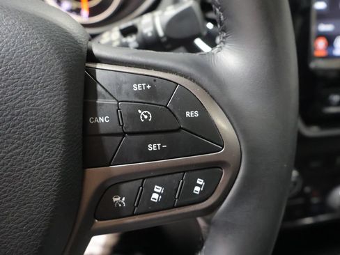 Used 2021 Jeep Cherokee Limited AWD/4WD image 35
