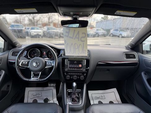 Used 2017 Volkswagen Jetta GLI image 12
