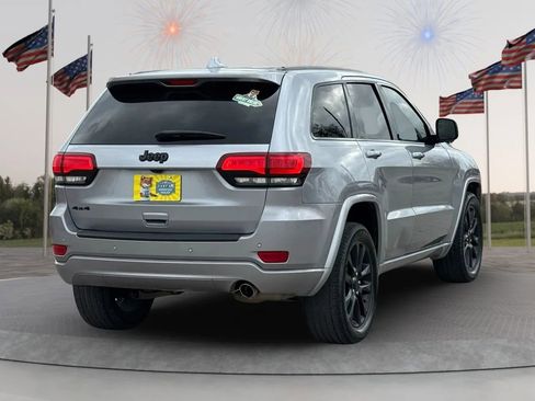 Used 2021 Jeep Grand Cherokee Laredo X AWD/4WD image 6