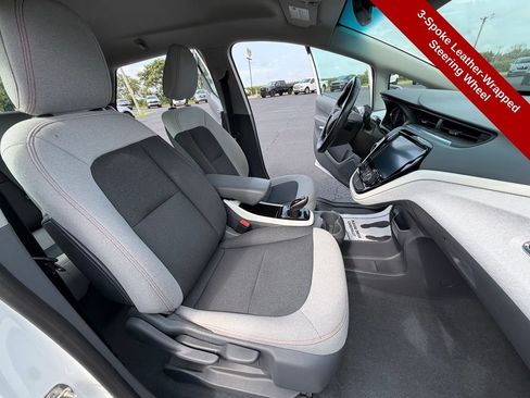 Used 2020 Chevrolet Bolt LT FWD image 33