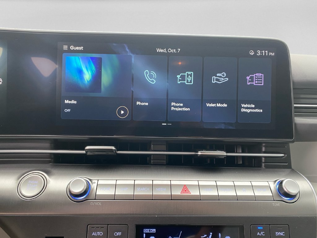 Used 2024 Hyundai Kona SEL FWD image 13