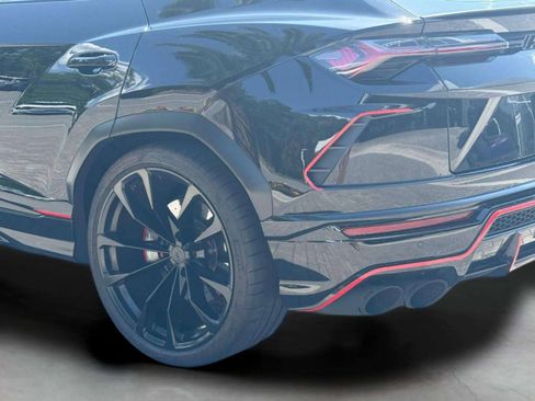 Used 2021 Lamborghini Urus AWD/4WD image 19