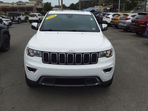 Used 2022 Jeep Grand Cherokee Limited image 11