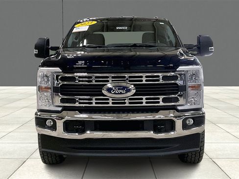 Certified 2023 Ford F250 XLT image 3