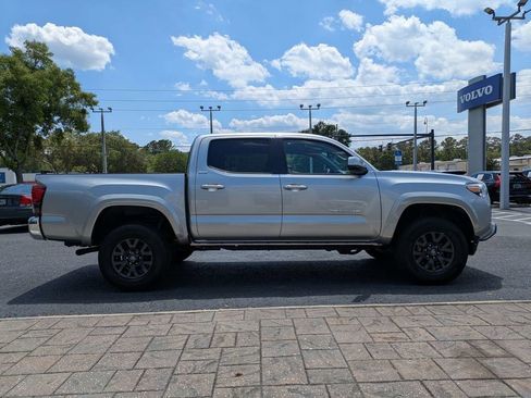 Used 2023 Toyota Tacoma SR5 AWD/4WD image 7