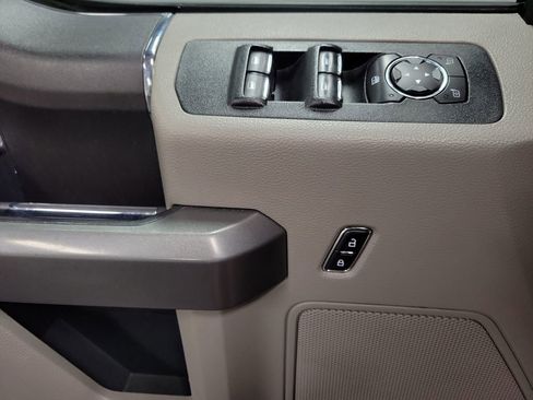 Used 2017 Ford F150 XLT image 20