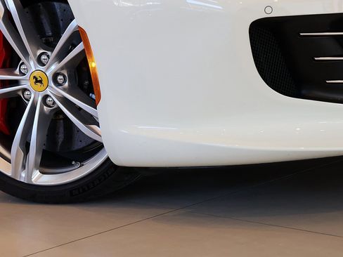 Certified 2018 Ferrari GTC4Lusso V12 image 17