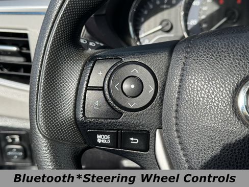 Used 2015 Toyota Corolla LE image 5