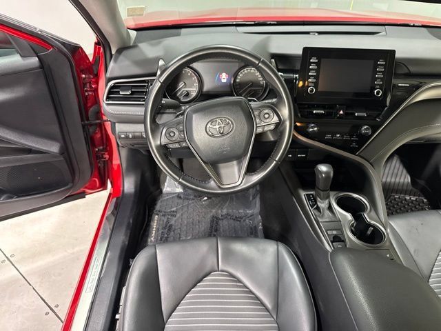 Used 2021 Toyota Camry SE AWD/4WD image 15