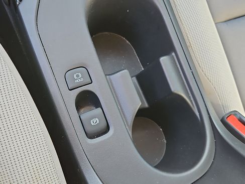 Used 2024 Toyota Corolla LE image 19