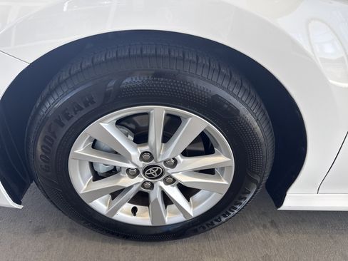 Certified 2025 Toyota Camry LE image 9