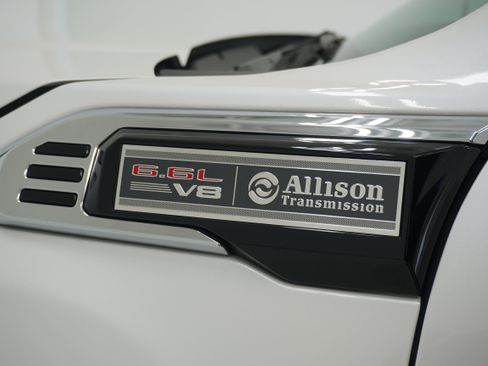 Used 2025 GMC Sierra 2500 SLT w/ SLT Convenience Package AWD/4WD image 7