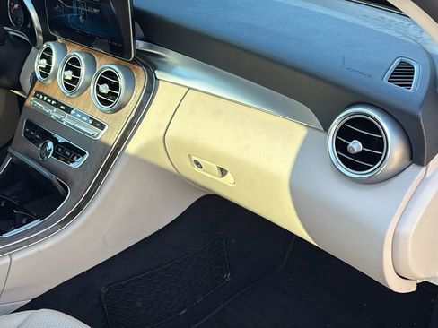 Used 2020 Mercedes-Benz C 300 4MATIC Sedan image 12