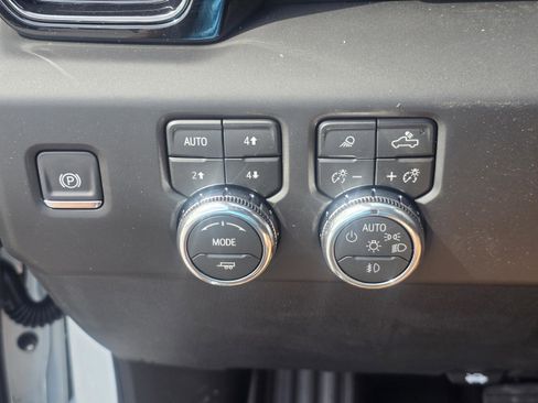 Used 2026 GMC Sierra 1500 AT4 w/ AT4 Premium Package AWD/4WD image 18