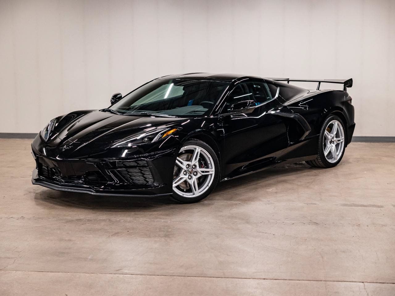 Used 2023 Chevrolet Corvette Stingray Coupe w/ Z51 Performance Package RWD image 19