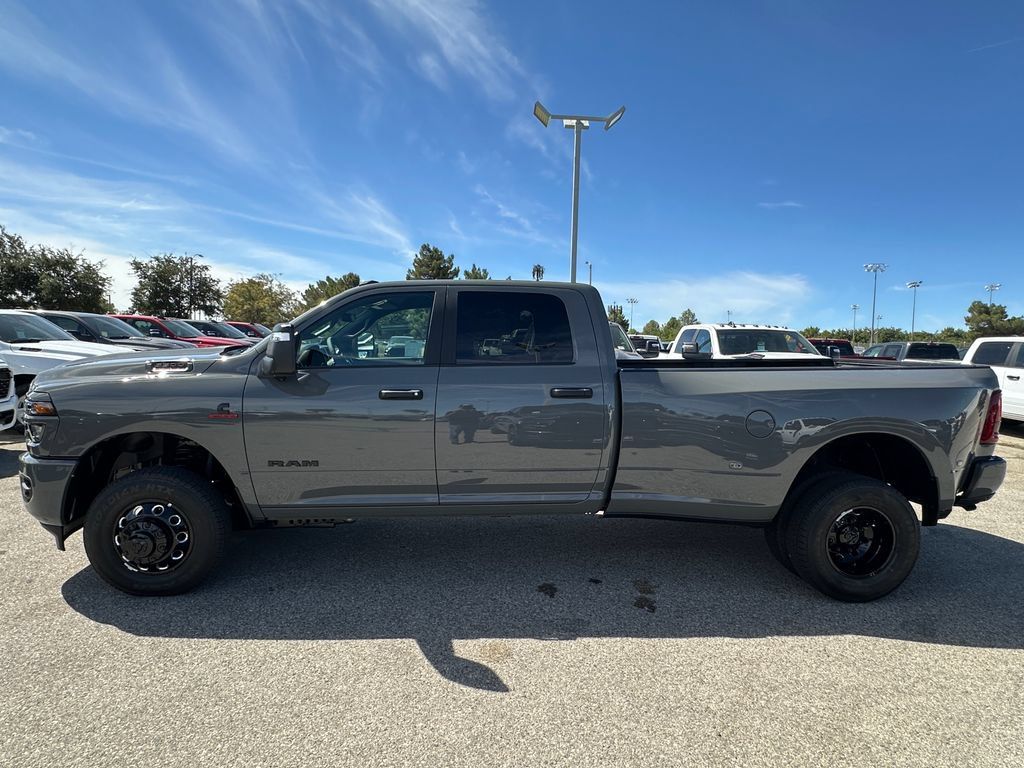 New 2026 RAM 3500 Big Horn AWD/4WD image 3