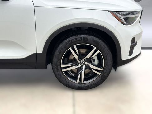 New 2026 Volvo XC40 B5 Core image 11