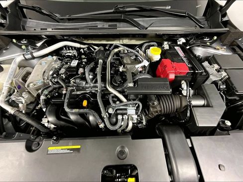 Used 2024 Nissan Sentra SV FWD image 9