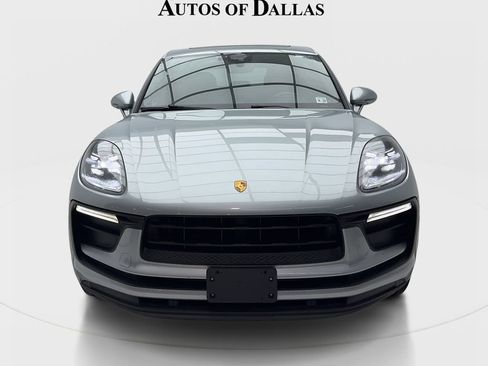 Used 2022 Porsche Macan AWD/4WD image 3