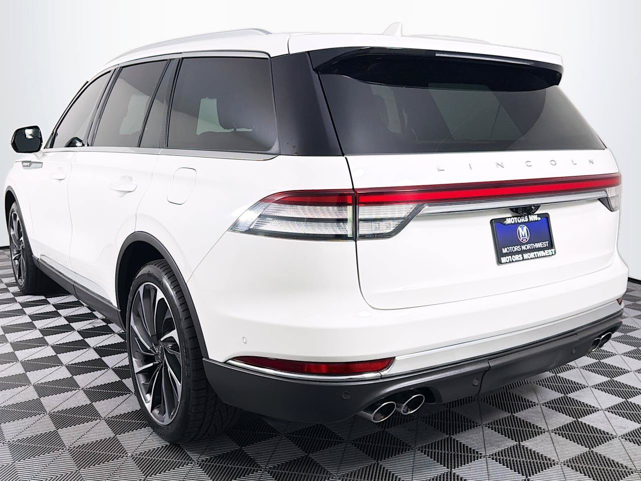 Used 2020 Lincoln Aviator Reserve w/ Equipment Group 202A AWD/4WD image 9