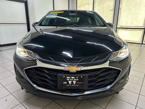 Used 2019 Chevrolet Cruze LT w/ Convenience Package image 11