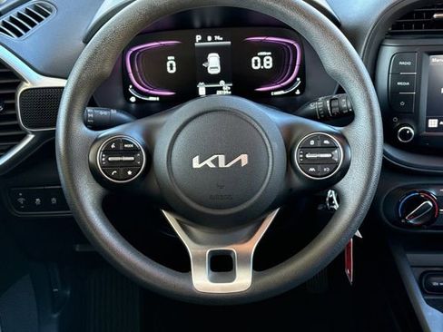 Certified 2023 Kia Soul LX w/ LX Technology Package image 18