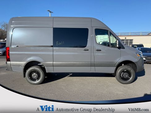Used 2026 Mercedes-Benz Sprinter 2500 image 8