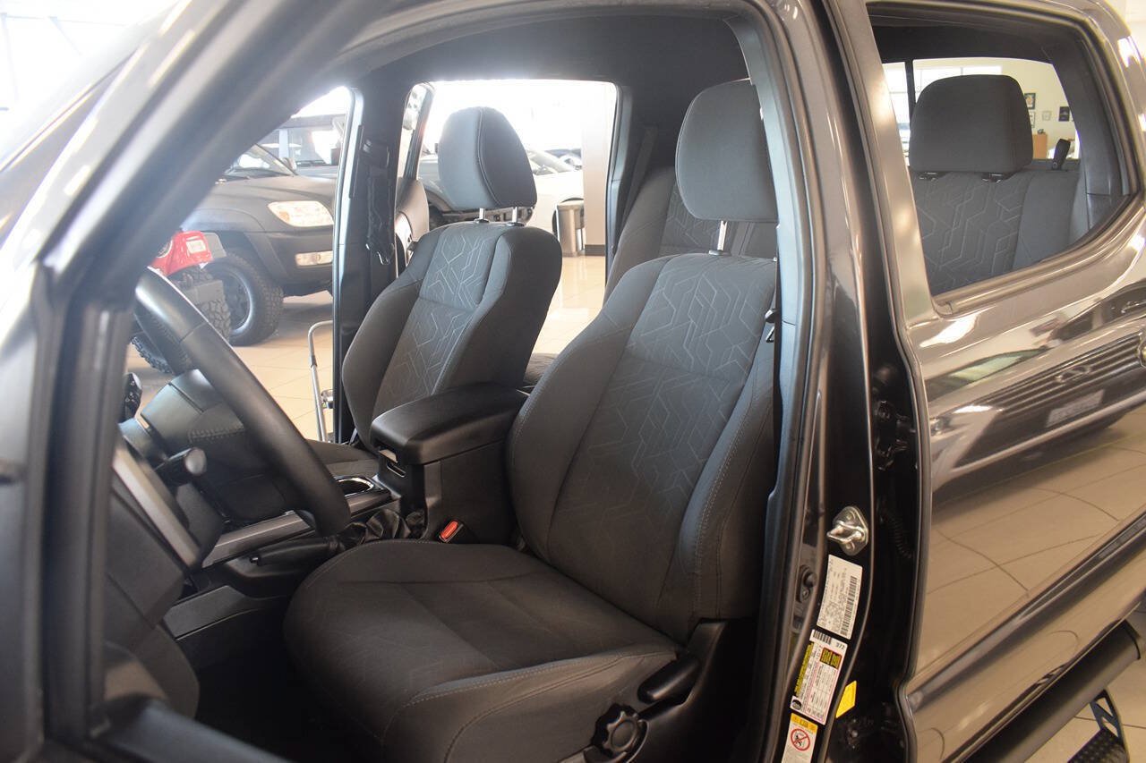 Used 2019 Toyota Tacoma TRD Sport w/ Technology Package AWD/4WD image 41