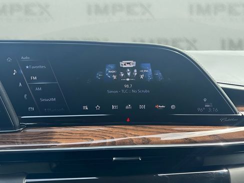 Used 2021 Cadillac Escalade Premium Luxury Platinum w/ LPO, Radiant Package AWD/4WD image 10
