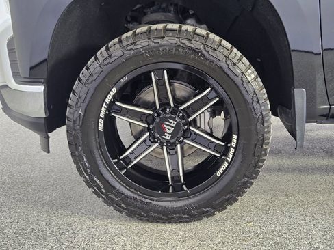 Used 2021 Chevrolet Silverado 1500 LT image 14
