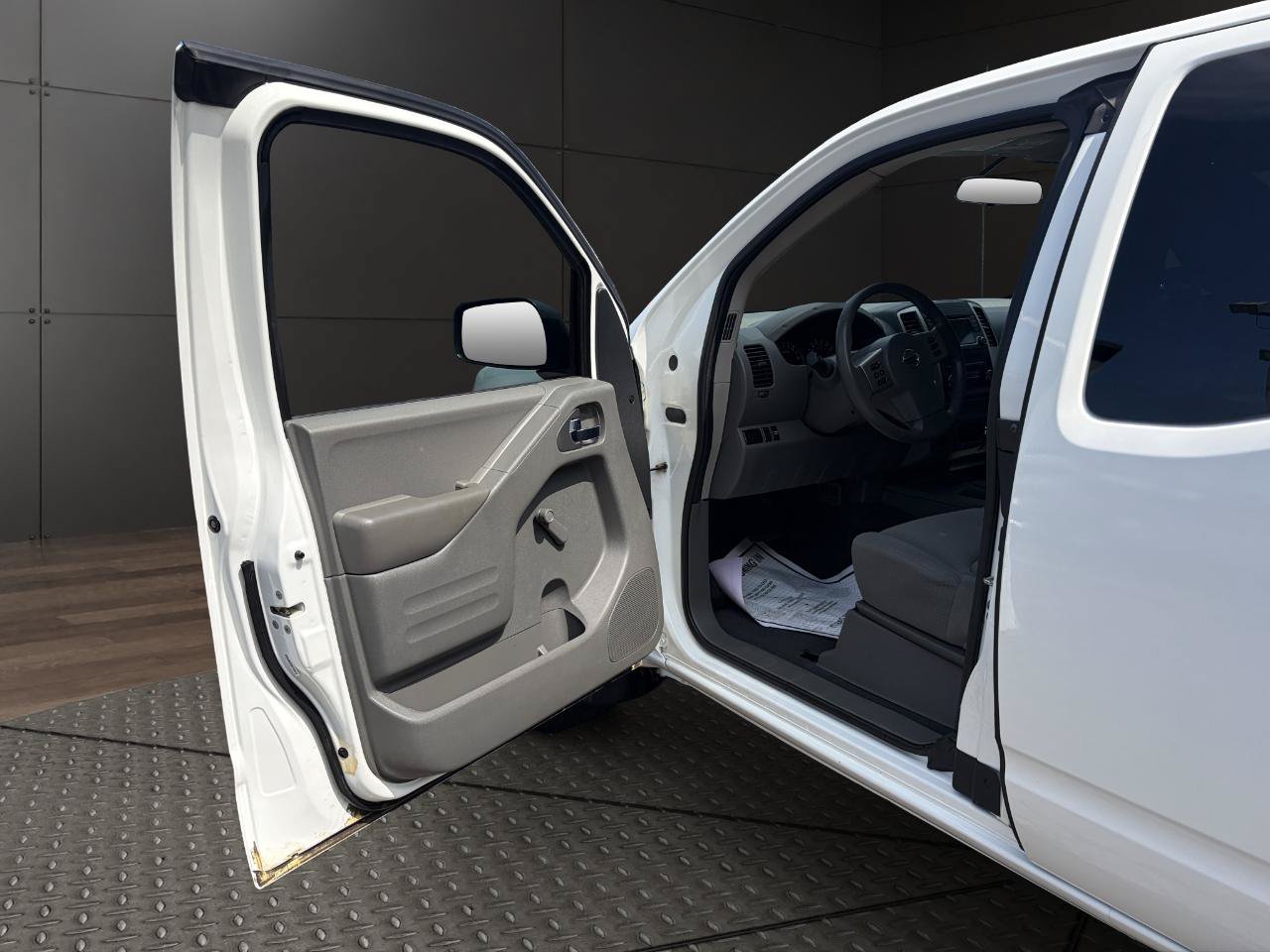 Used 2018 Nissan Frontier S RWD image 18