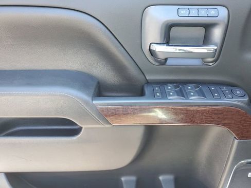 Used 2018 GMC Sierra 1500 SLT image 17