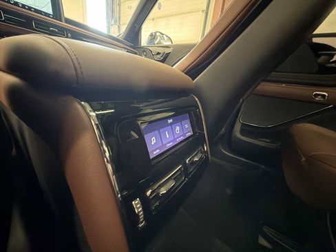 Used 2026 Lincoln Aviator Reserve w/ Jet Appearance Package AWD/4WD image 23