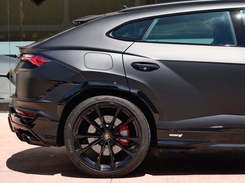 Used 2024 Lamborghini Urus S AWD/4WD image 11