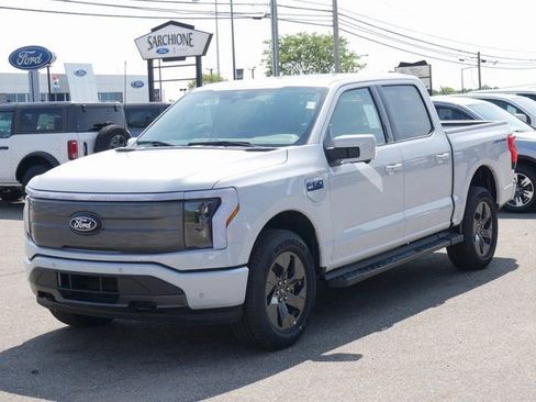 New 2025 Ford F150 Lightning Lariat AWD/4WD image 9