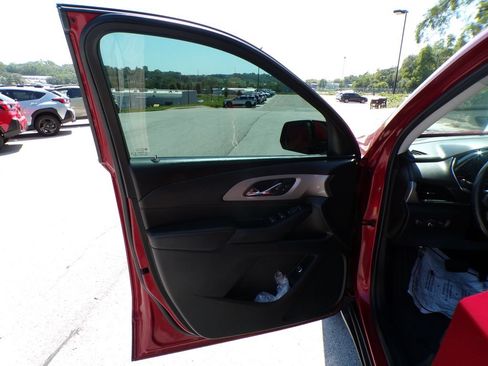 Used 2020 Chevrolet Traverse LT w/ Driver Confidence II Package AWD/4WD image 22