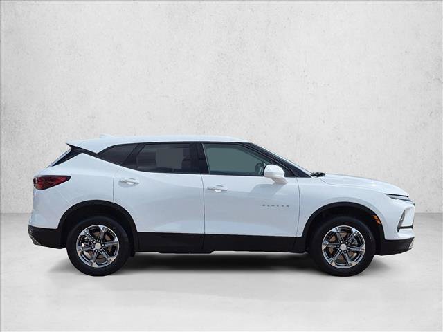 Used 2025 Chevrolet Blazer LT AWD/4WD image 4