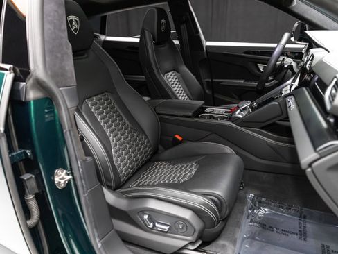 Used 2021 Lamborghini Urus image 63