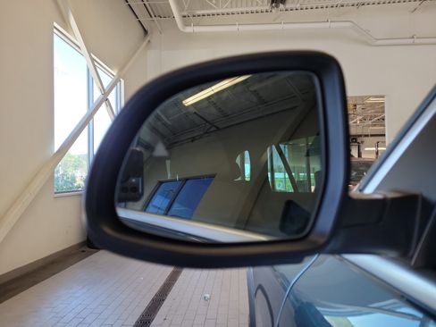 Used 2025 BMW X5 xDrive40i AWD/4WD image 10