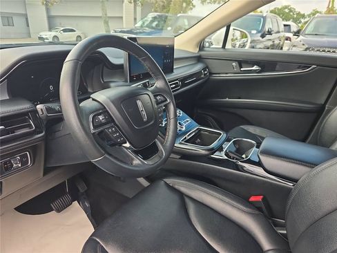 Used 2022 Lincoln Nautilus FWD image 17