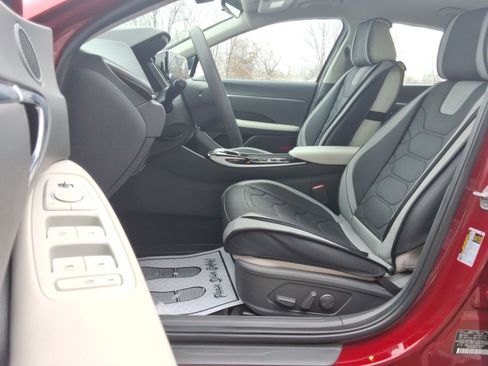 Used 2023 Hyundai Sonata SEL w/ Cargo Package image 26