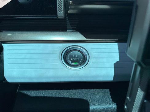 Used 2025 GMC Hummer EV 3X w/ LPO, Dark Essentials Package AWD/4WD image 25