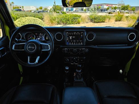 Used 2023 Jeep Wrangler Unlimited Sahara w/ Cold Weather Group AWD/4WD image 21