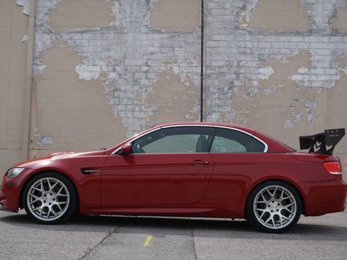 Used 2010 BMW M3 Convertible RWD image 8