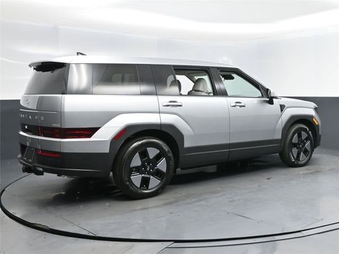 New 2026 Hyundai Santa Fe SE image 4