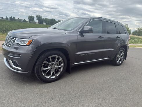 Used 2020 Jeep Grand Cherokee Summit image 2